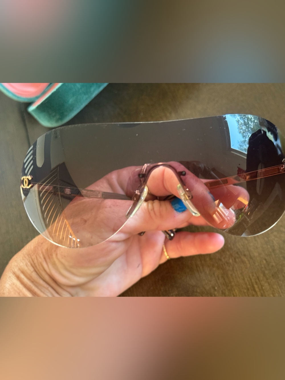 CHANEL Oversized Rimless Sunglasses in Gradient Purple with Gold CC Accents - Picture 13 of 14